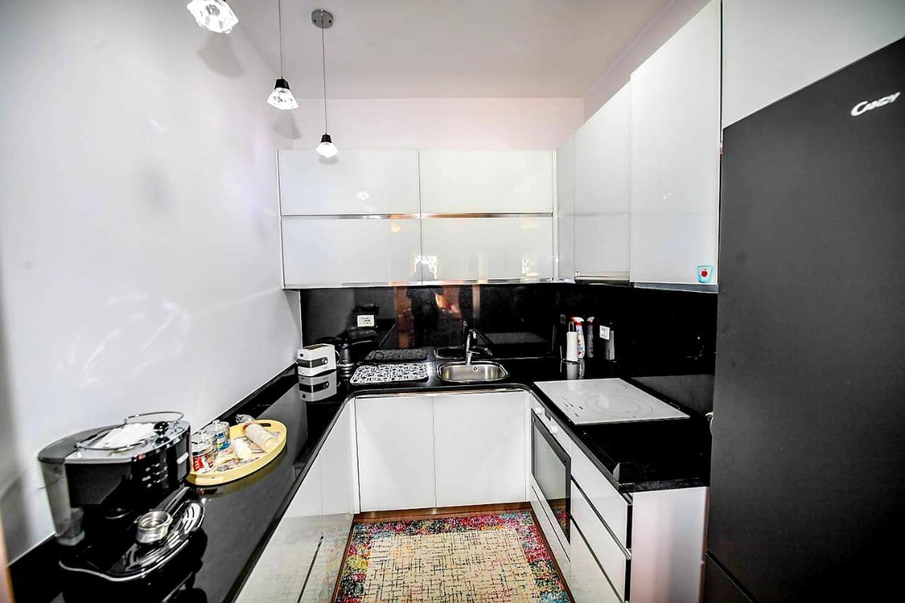 Happy Stories' Apartment In City Centre Shkodër Buitenkant foto