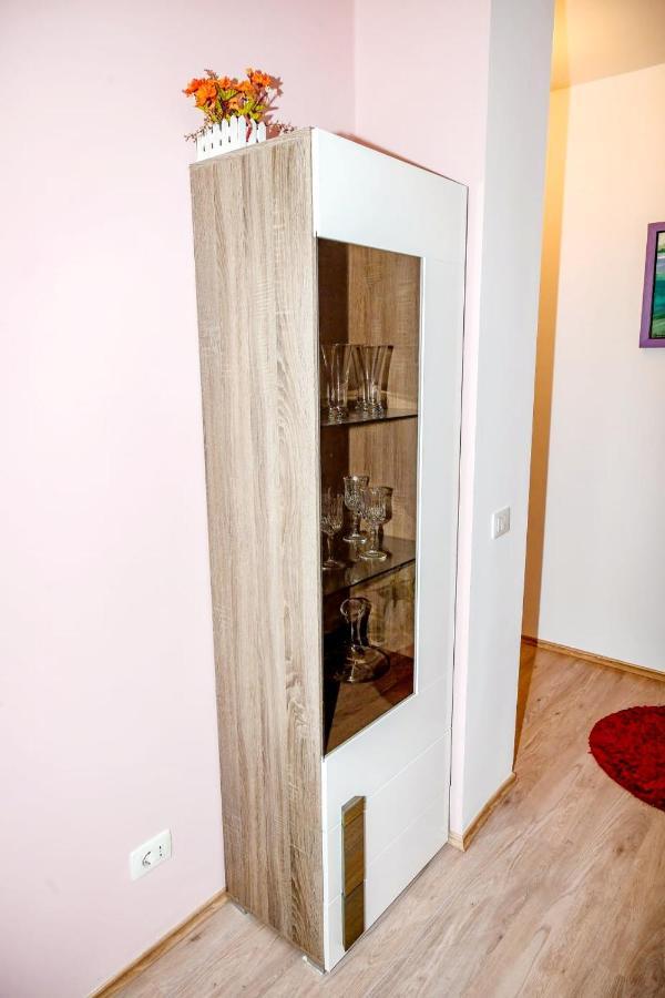 Happy Stories' Apartment In City Centre Shkodër Buitenkant foto