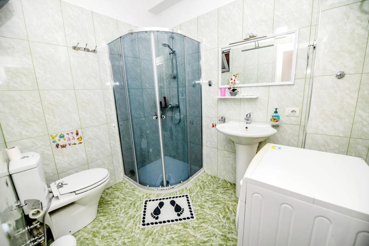 Happy Stories' Apartment In City Centre Shkodër Buitenkant foto
