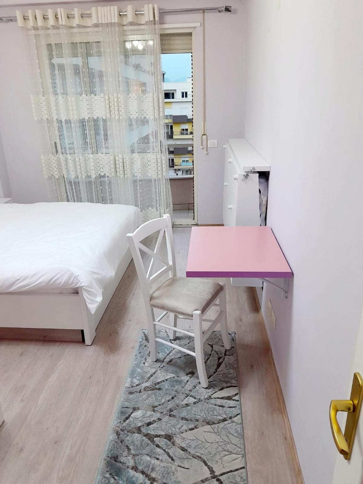 Happy Stories' Apartment In City Centre Shkodër Buitenkant foto